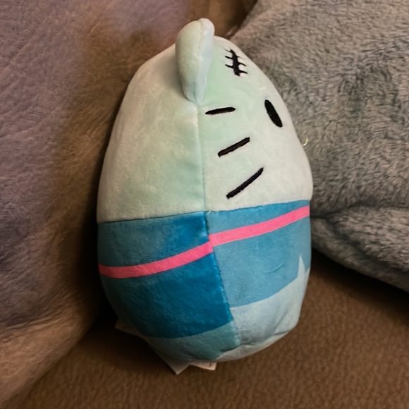 NWT Sanrio Hello Kitty Halloween 5 inch Squishmallow - Picture 9 of 10